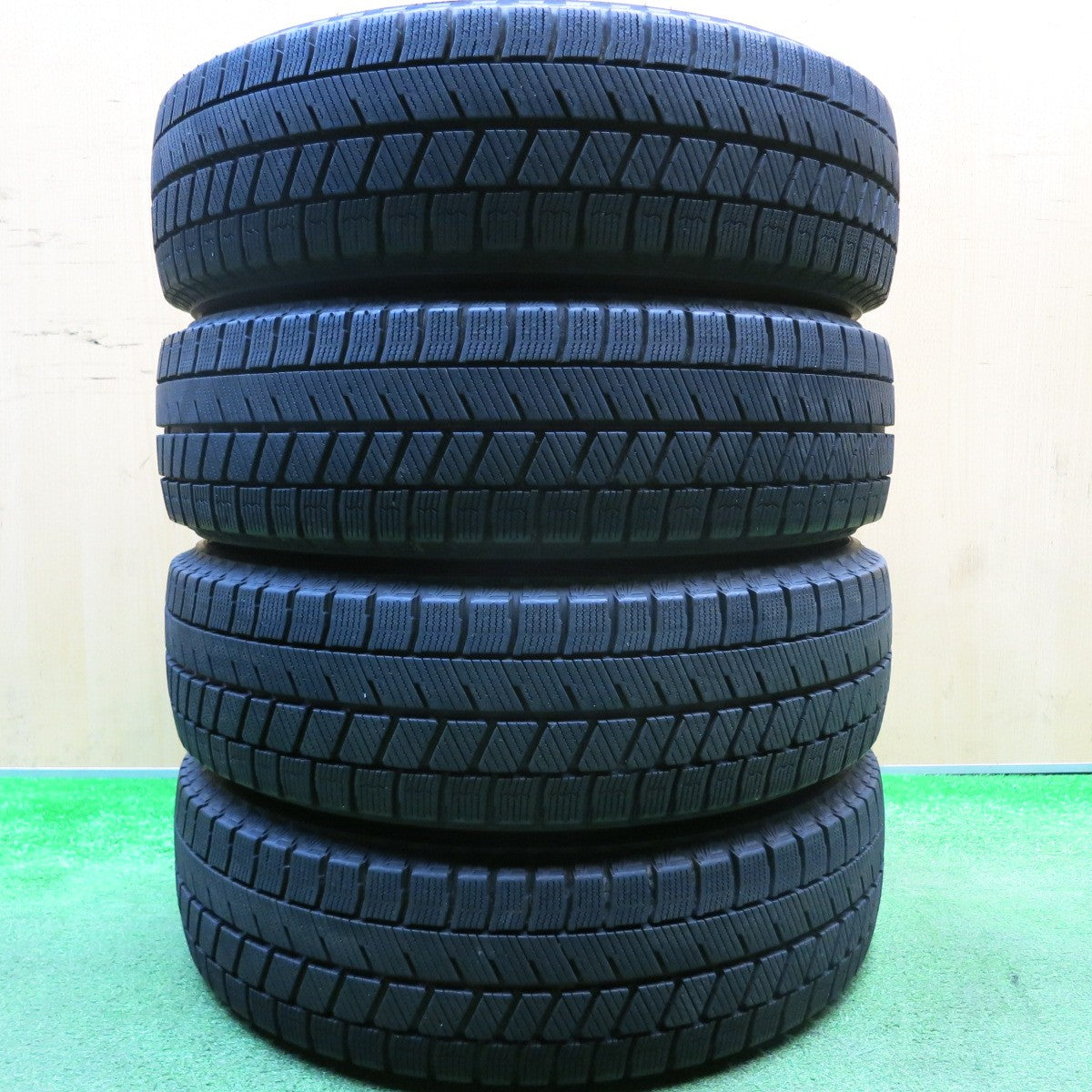 バリ溝！21年！キレイ！8.5分★スタッドレス 155/65R14 ブリヂストン ブリザック VRX3 SIBILLA NEXT W5 シビラ ネクスト 14インチ PCD100/4H★5121314HAス