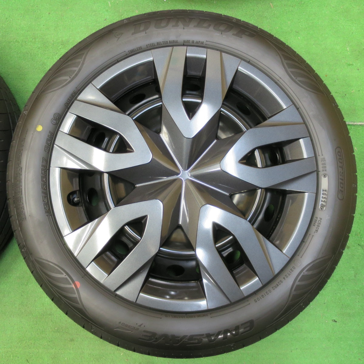 *送料無料* 新車外し！24年★トヨタ 60系 プリウス 純正 スチール 195/60R17 ダンロップ エナセーブ EC350+ 17インチ PCD114.3/5H★4062102イノ