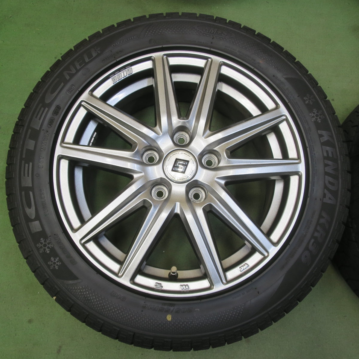 キレイ◎スタッドレス 205/55R16 ケンダ KR36 アイステック ネオ SEIN ザイン 16インチ PCD114.3/5H◎6090409イス