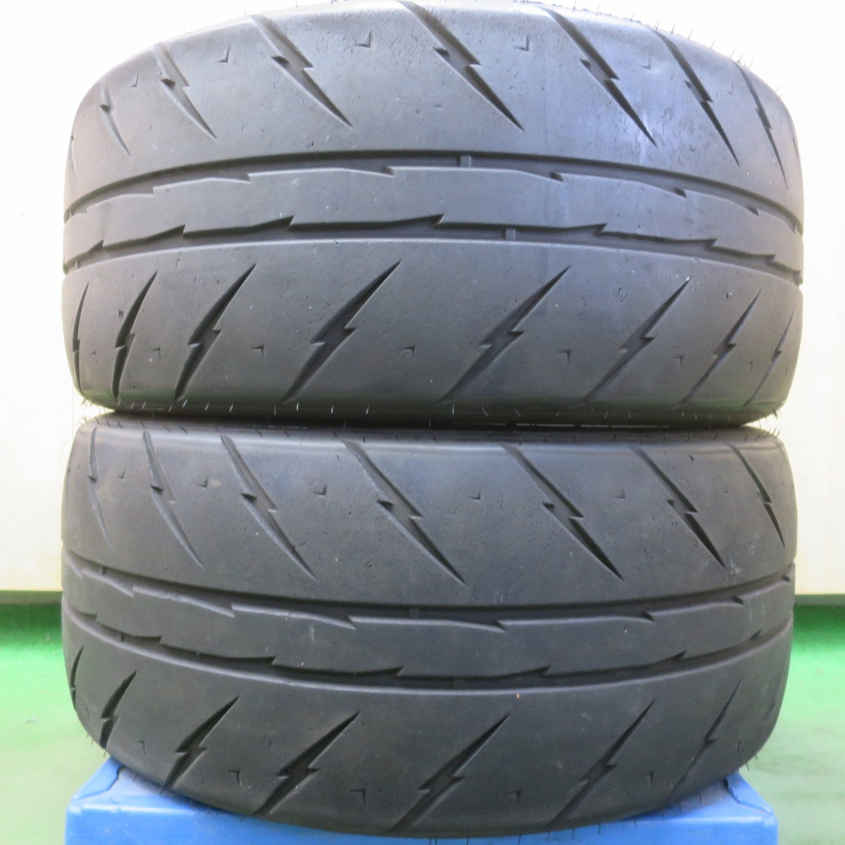 2本価格！24年◎255/40R18 シバ タイヤ REVIMAX R23 RYDANZ シバタ 18インチ ベンツ CLS SL クラス 等◎6082811イノタ