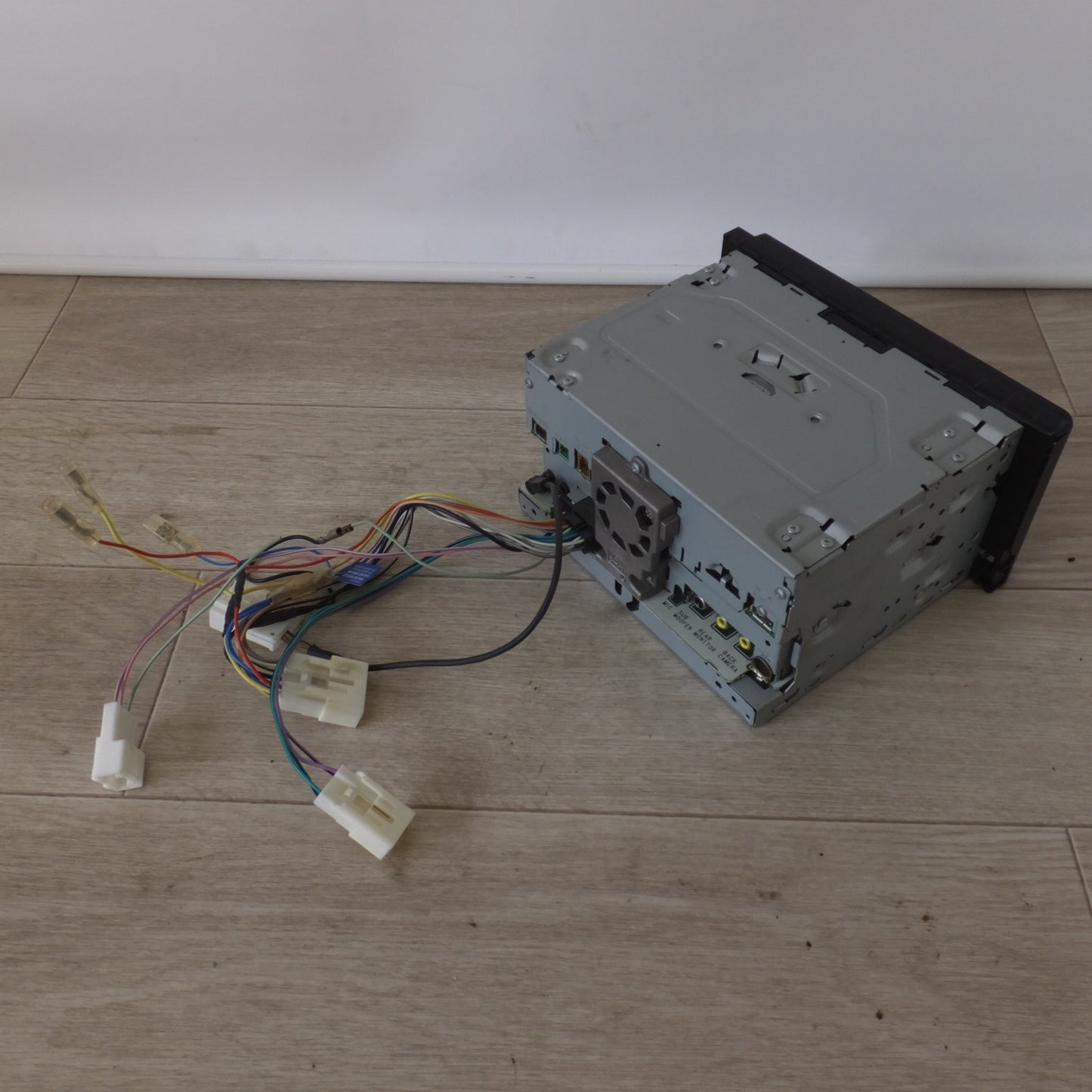 [送料無料] ★カロッツェリア carrozzeria AV一体型メモリーナビゲーション 楽ナビ AVIC-RW03 パイオニア Pioneer[34]★