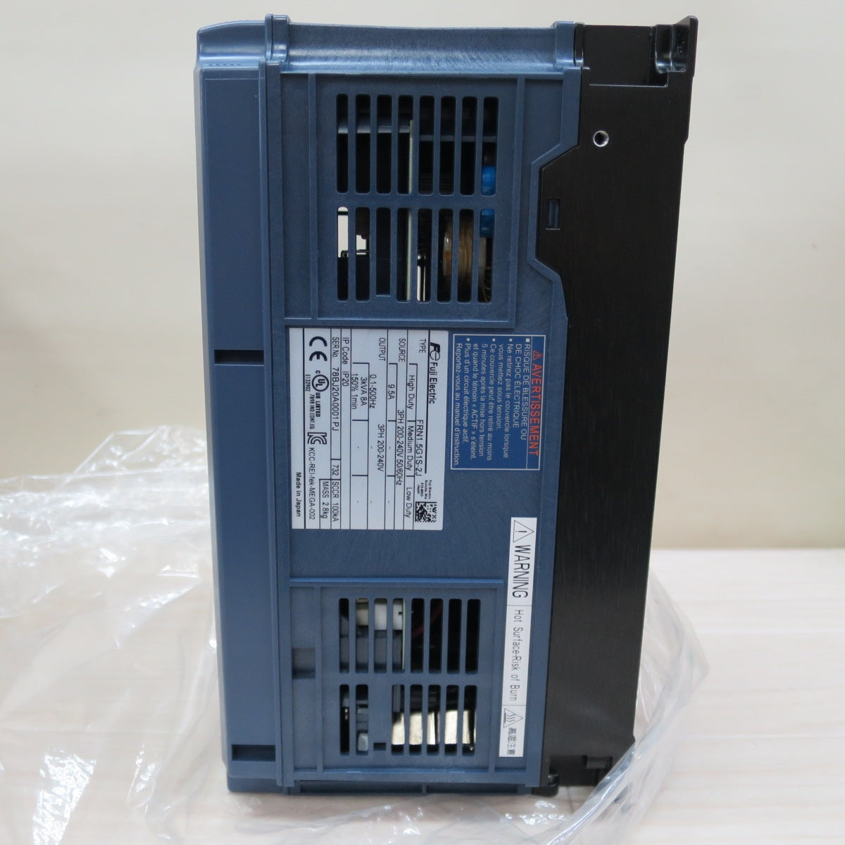 [送料無料] 未使用☆富士電機 高性能 多機能形 インバーター FRN1.5G1S-2J☆