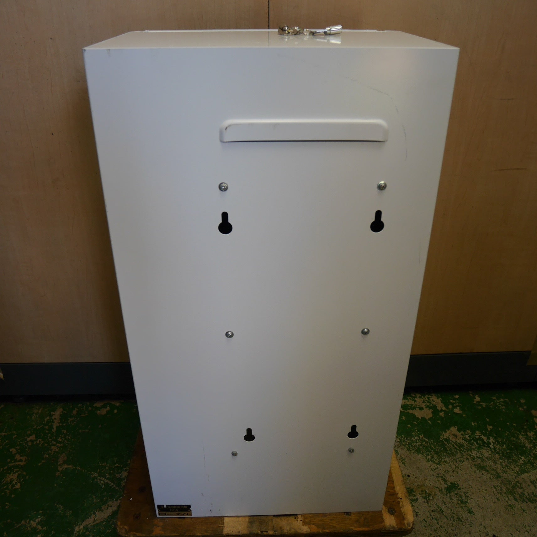 送料無料] 鍵2個付き☆DAITO ダイト 手動式 自動 販売機 DF-5 トレカ