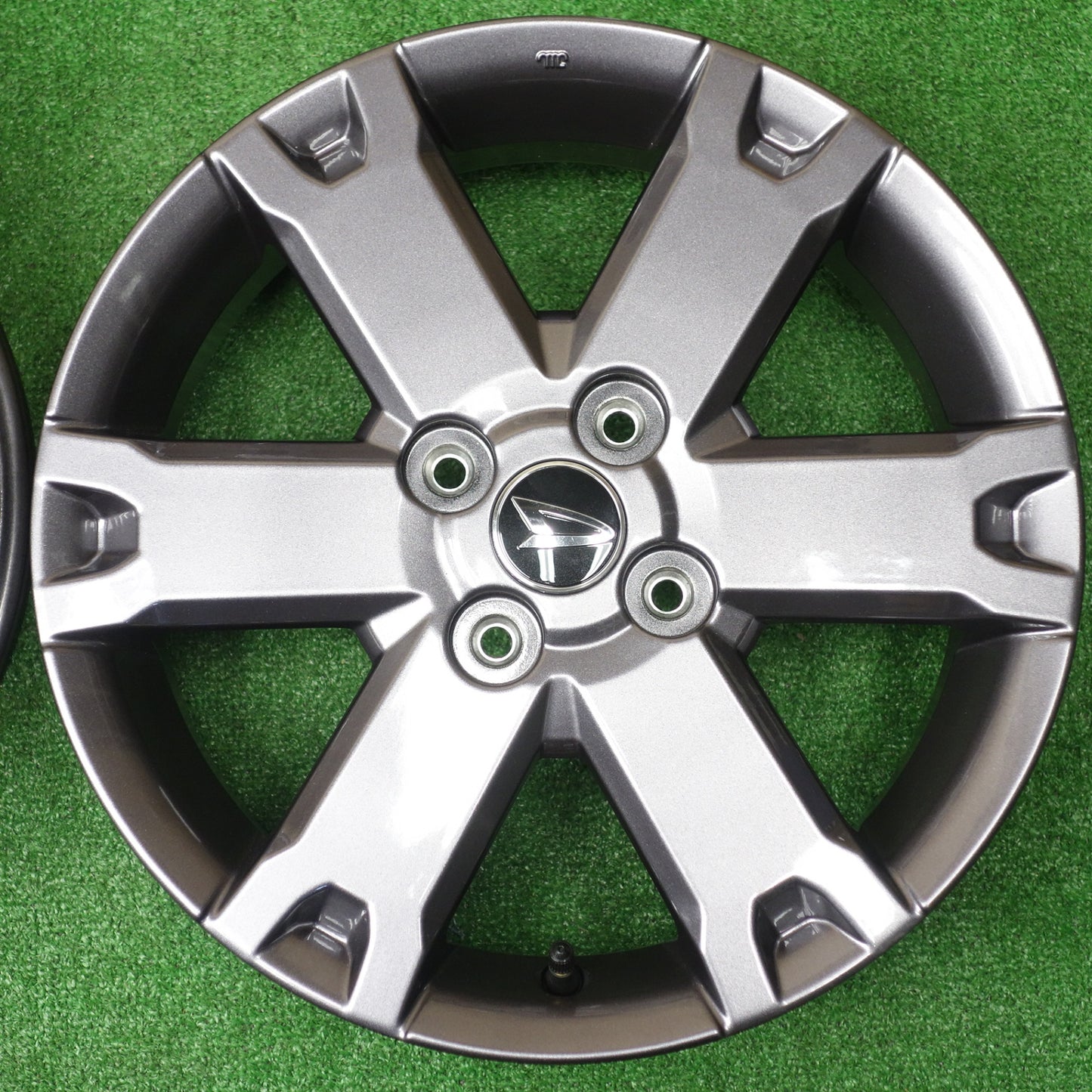 新車外し★ダイハツ タフト Gターボ 純正 ホイール 15インチ 15×4.5J PCD100/4H★5121407KTホ