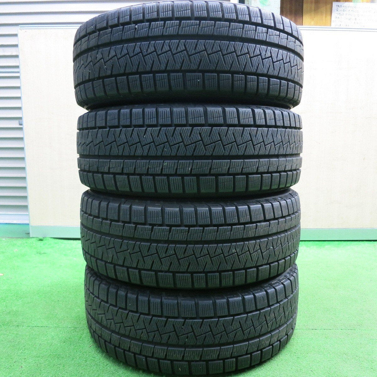 4本価格！21年★スタッドレス 195/55R16 ピレリ アイスアシンメトリコ タイヤ 16インチ アクア ヴィッツ フィット ノート CR-Z等★4123002HAスタ