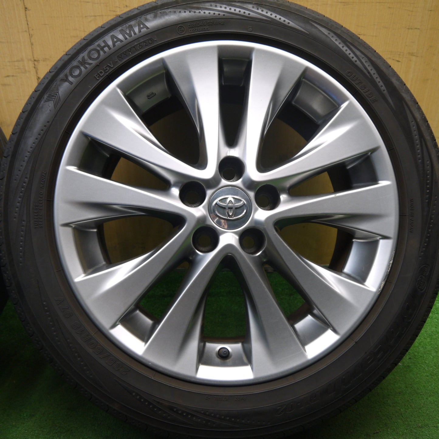 4本価格★トヨタ 20系 ヴェルファイア アルファード 純正 235/50R18 ヨコハマ ブルーアース RV-02 18インチ PCD114.3/5H★5061304Hノ