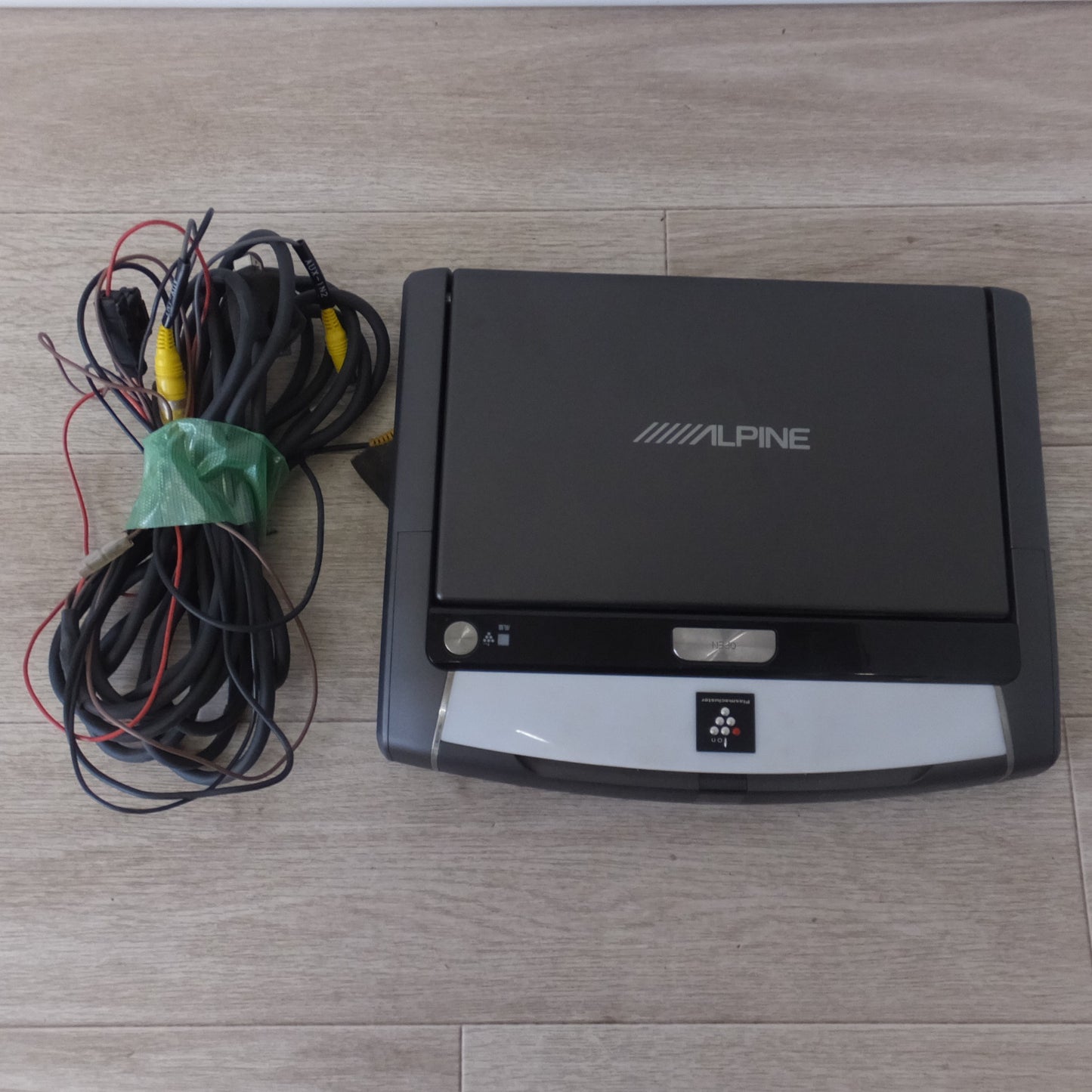 [送料無料] ★アルパイン ALPINE 10.2inch WVGA LED液晶 プラズマクラスターリアビジョン ブラック PCX-R3300B(96)★