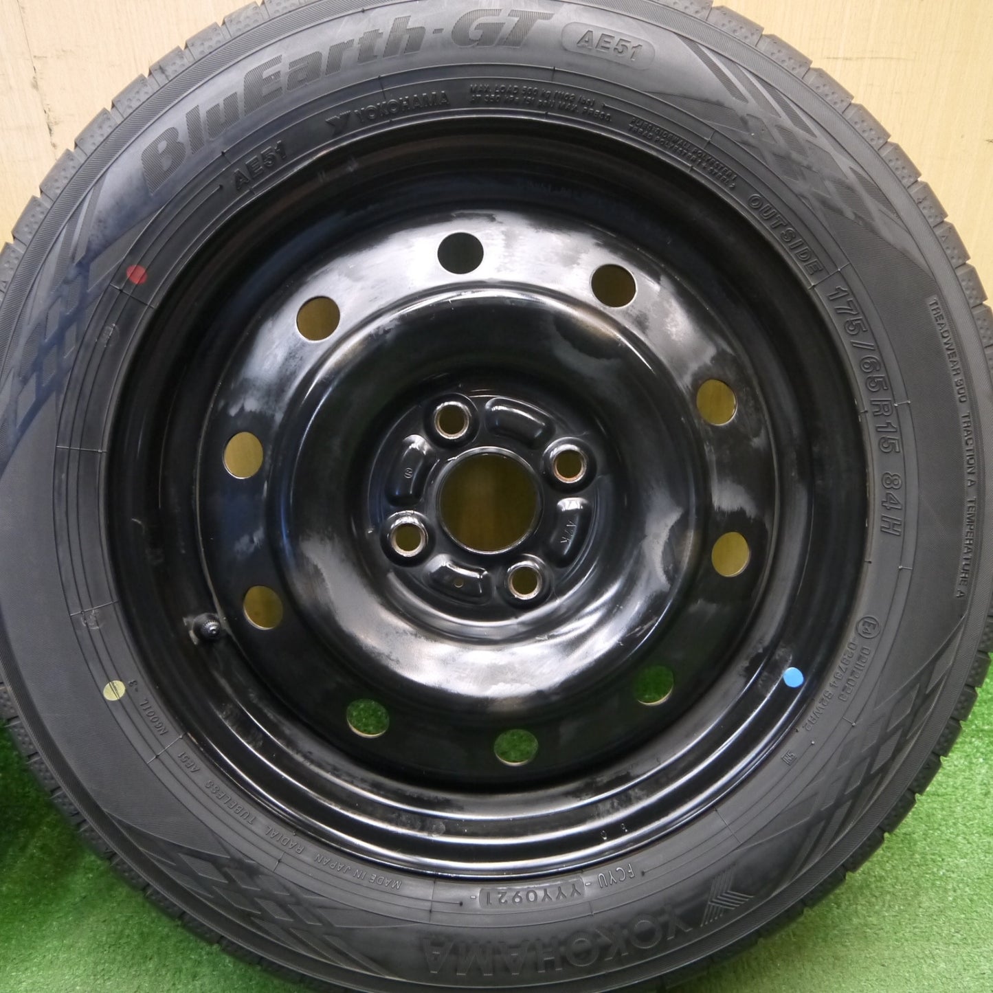 バリ溝！8.5分★175/65R15 ヨコハマ BluEarth-GT AE51 TOPY スチール ホイール ブルーアース 15インチ PCD100/4H★6033002Hノ