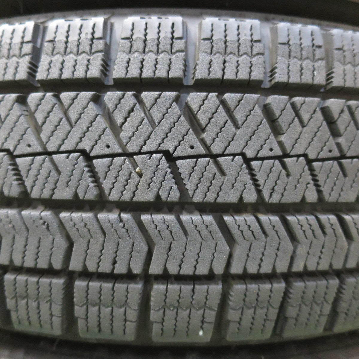 バリ溝！23年！キレイ！8.5分★スタッドレス 155/65R14 ブリヂストン ブリザック VRX2 BALMINUM AR12 バルミナ 14インチ PCD100/4H★6040905イス