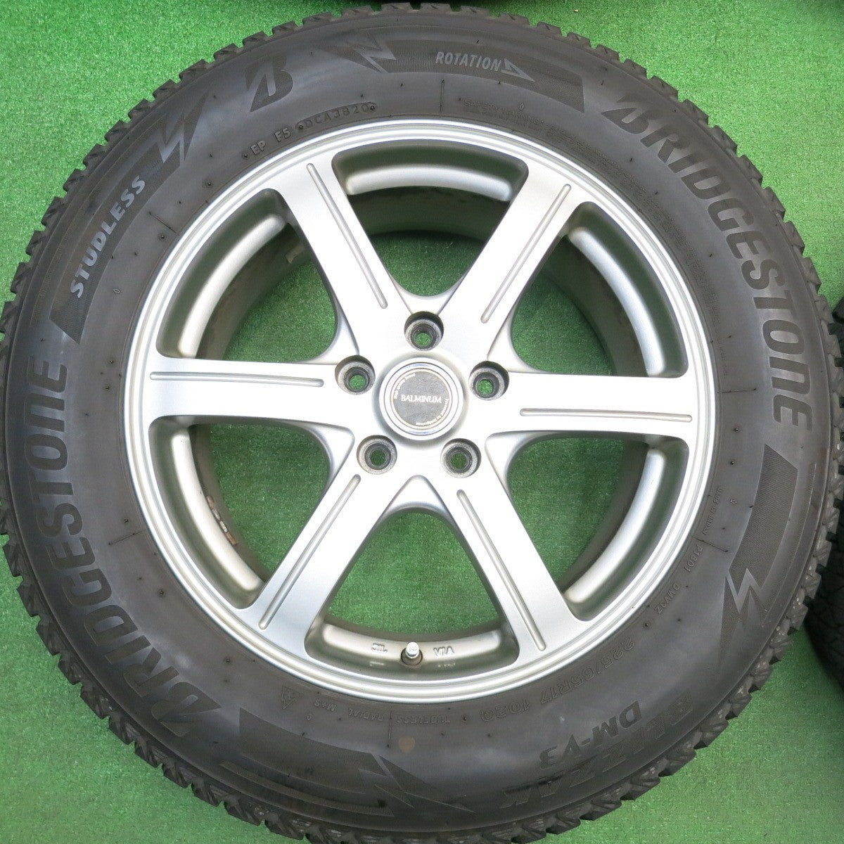 キレイ★スタッドレス 225/65R17 ブリヂストン ブリザック DM-V3 BALMINUM GR6 バルミナ 17インチ PCD114.3/5H★5120612HAス
