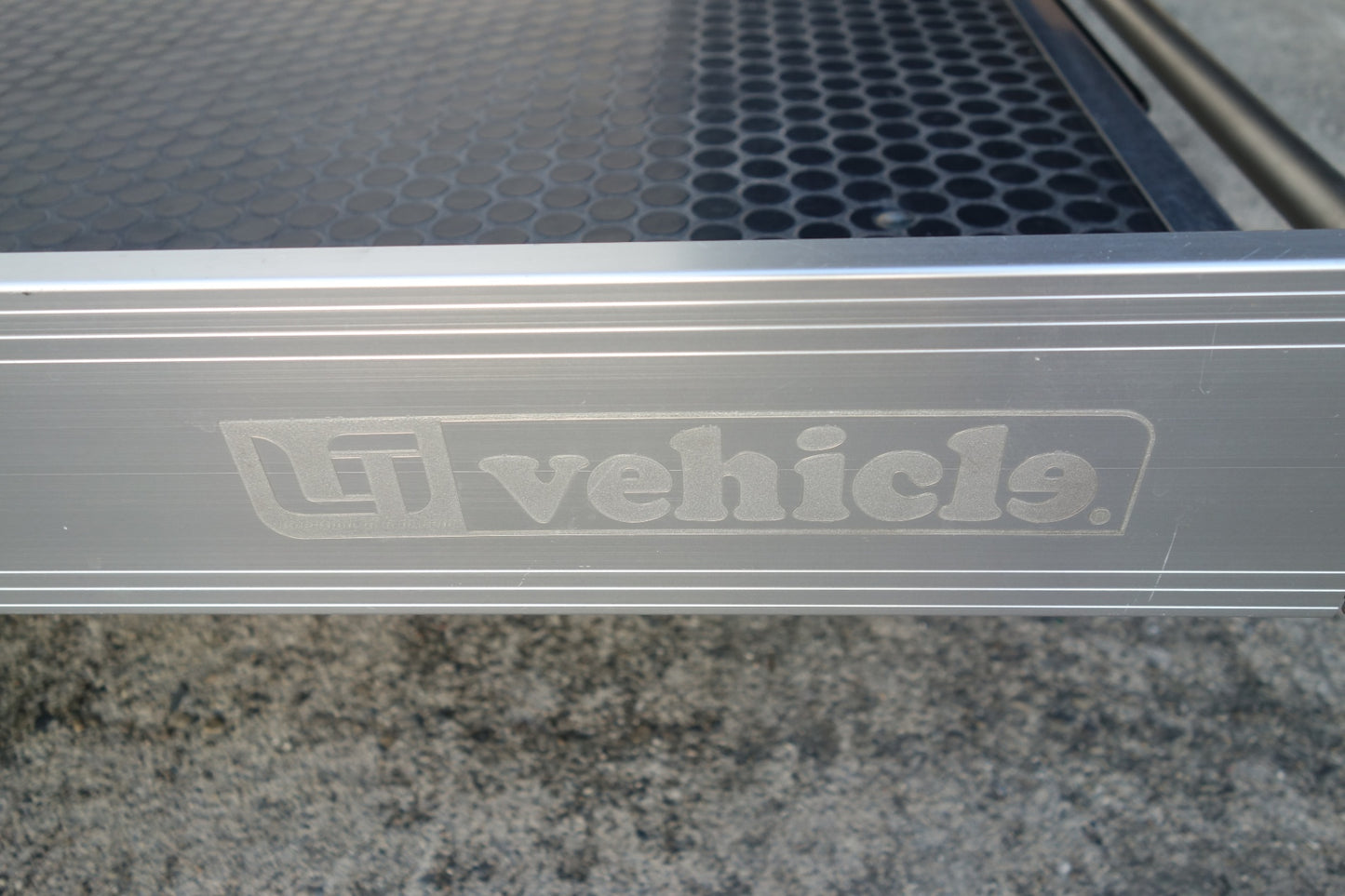 【岐阜発 直接引取限定】現状品☆UI vehicle トヨタ 200系 ハイエース 標準ボディ 用 スライド フロア ユーアイビークル☆