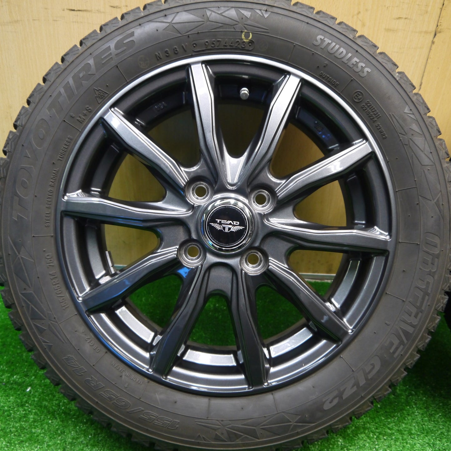 バリ溝！23年！キレイ！9.5分★スタッドレス 155/65R14 トーヨー オブザーブ GIZ2 TEAD テッド 14インチ PCD100/4H★5101501Hス