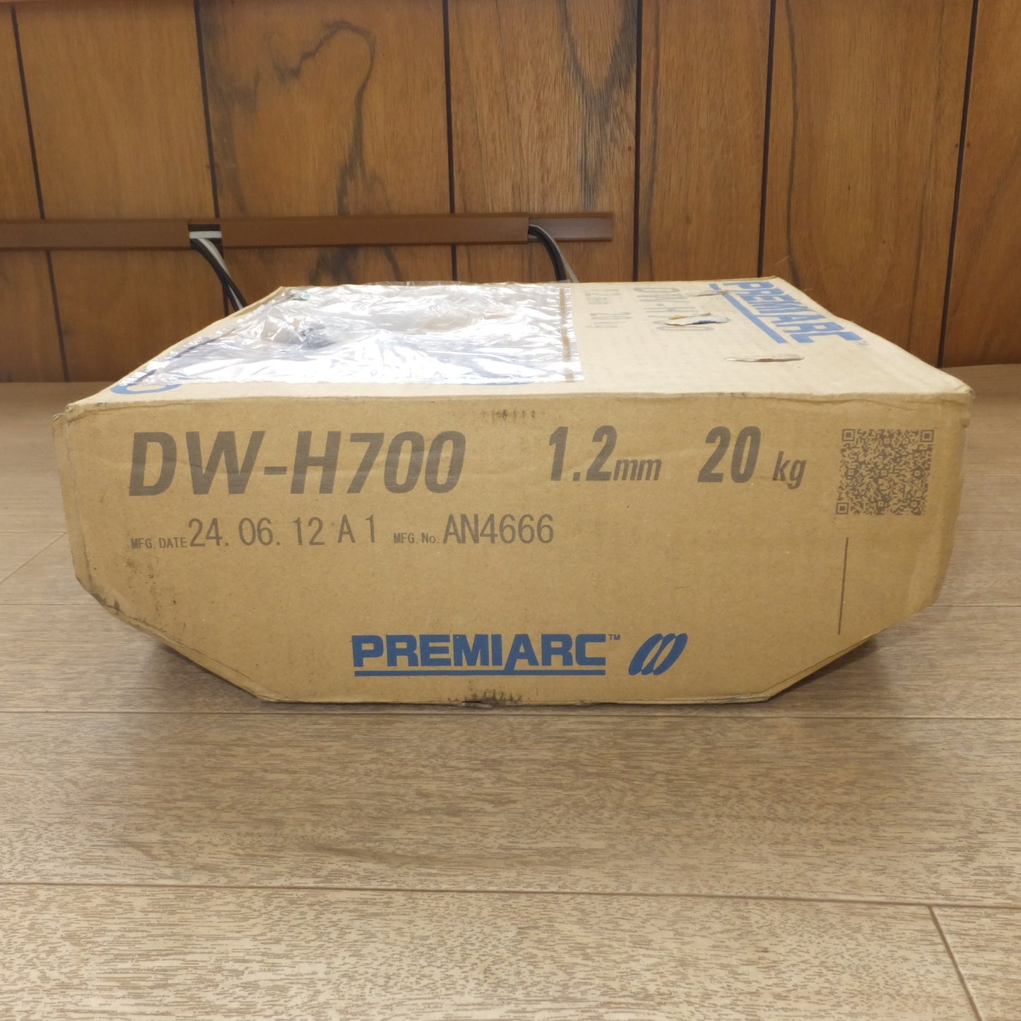 [送料無料] 未使用★神戸製鋼所 コベルコ KOBELCO PREMIARC 硬化肉盛溶接用フラックス入りワイヤ DW-H700 1.2mm 20kg(3)★