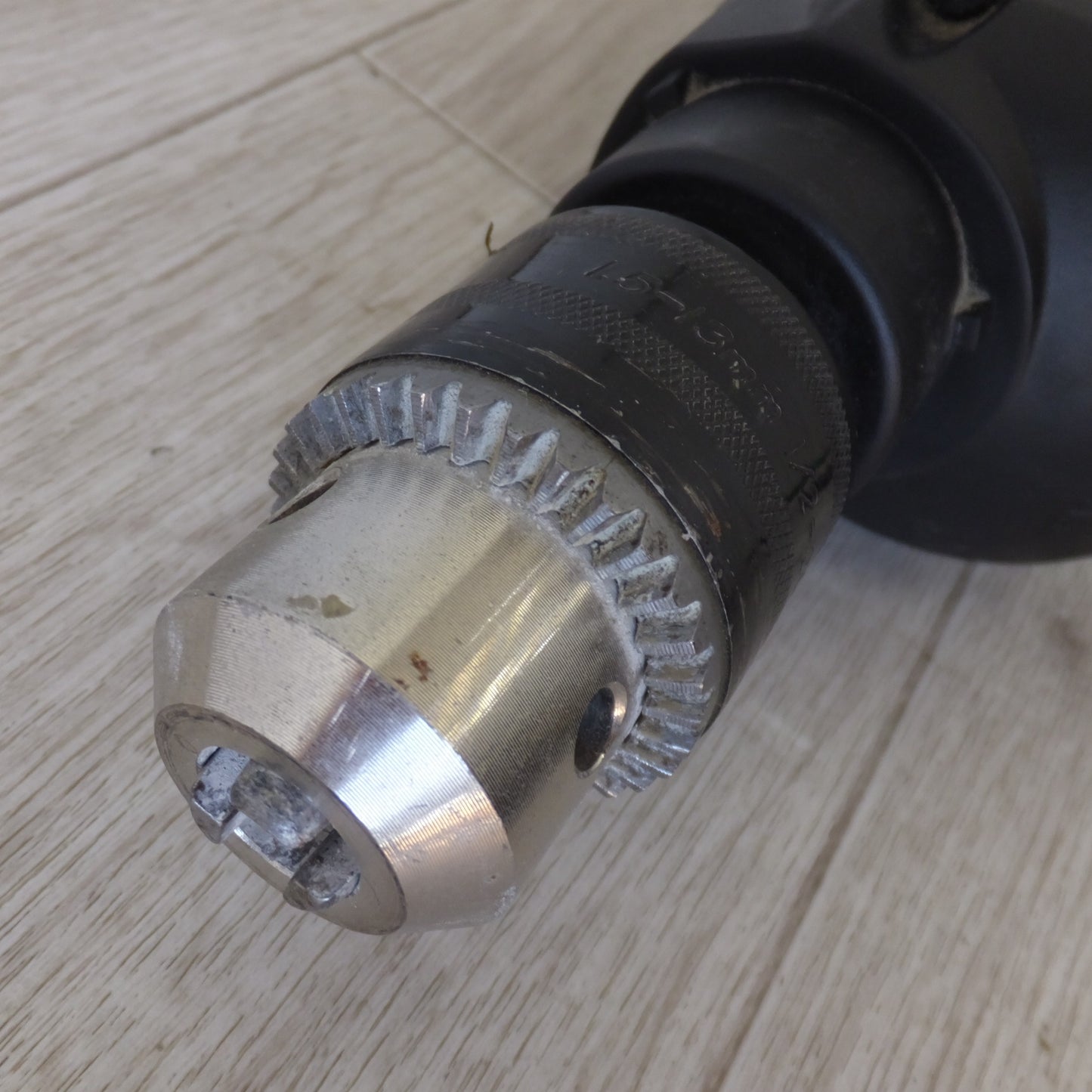 [送料無料] ★マキタ makita 16mm 震動ドリル M816　100V～ 7.4A 50-60Hz 701W★