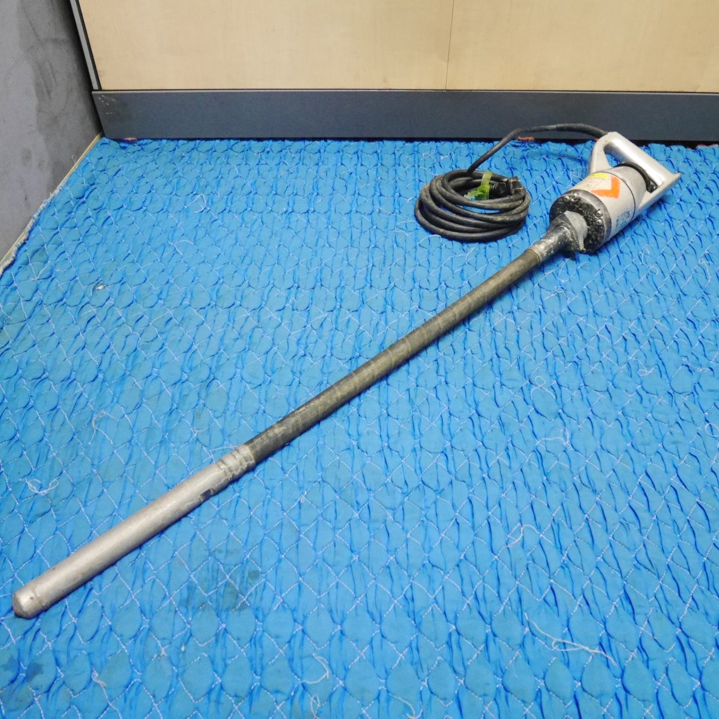 [送料無料] ☆EXEN 軽便 バイブレーター E28FP コンクリート バイブレータ 電動 工具 エクセン ミキサー カクハン機 撹拌機☆