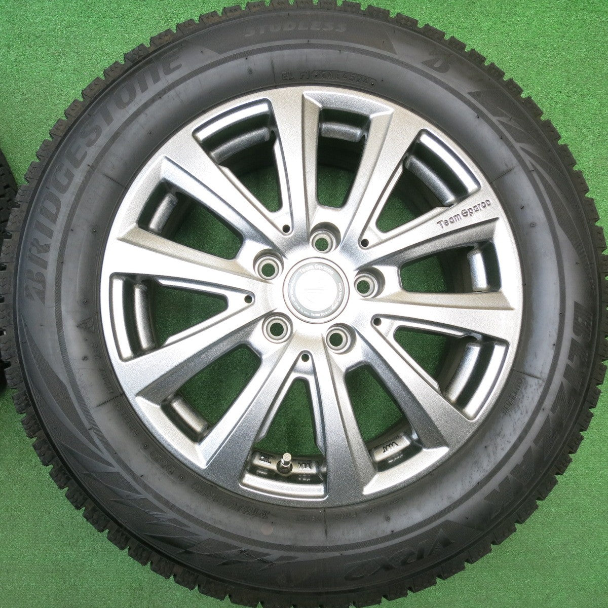 バリ溝！24年！キレイ！ほぼ10分★ワーゲン 等 Team Sparco 215/60R16 スタッドレス ブリヂストン ブリザック VRX2 16インチ チームスパルコ PCD112/5H★5112003HAス