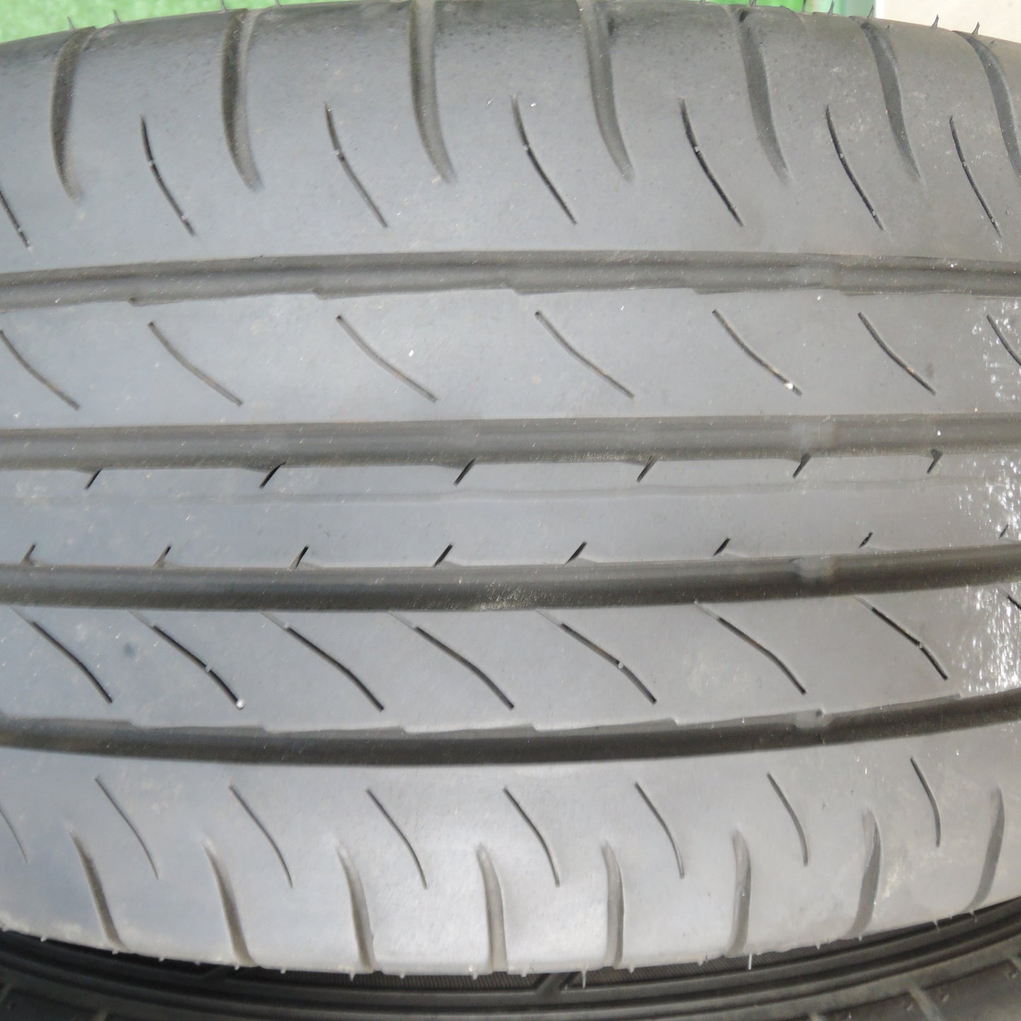 *送料無料* バリ溝！20年！キレイ！8.5分★スバル WRX レガシィ 等 純正 225/50R18 ダンロップ SPスポーツマックス 050 PCD114.3/5H★4031801TNノ