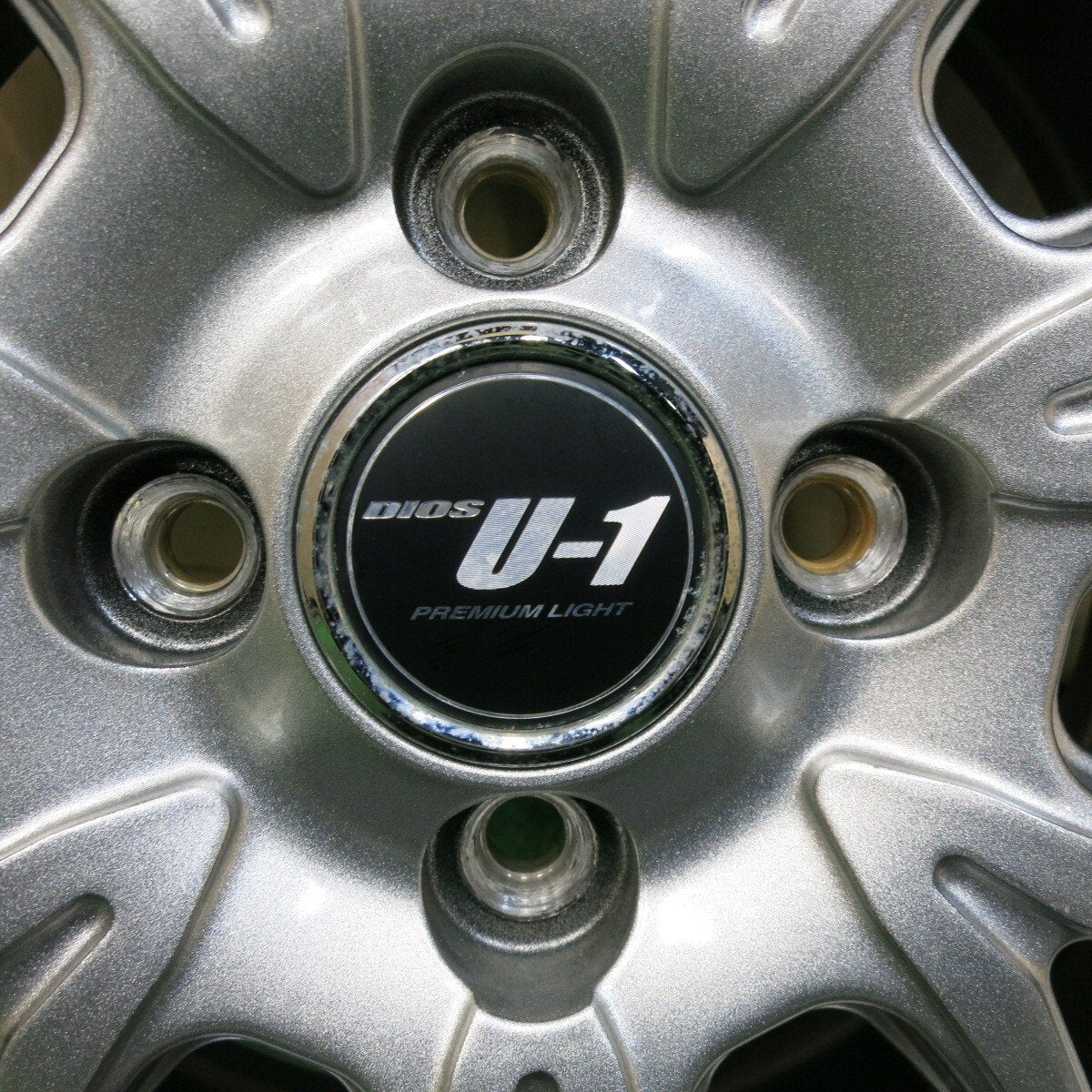 バリ溝！キレイ！9.5分以上★スタッドレス 165/70R14 ダンロップ ウインターマックス WM01 DIOS U-1 PREMIUM LIGHT 14インチ PCD100/4H★4122503SYス