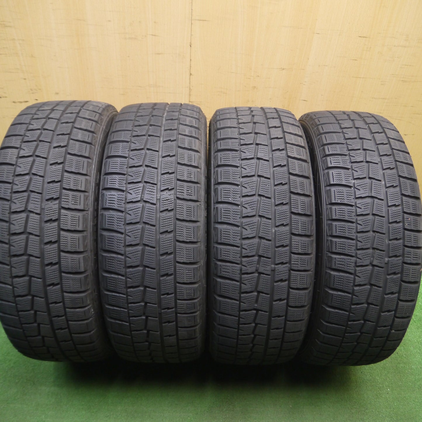 [送料無料] バリ溝！キレイ！8.5分★スタッドレス 215/50R17 ダンロップ ウインターマックス WM01 VENES TREAD FS01 17インチ PCD114.3/5H★5030507Hス