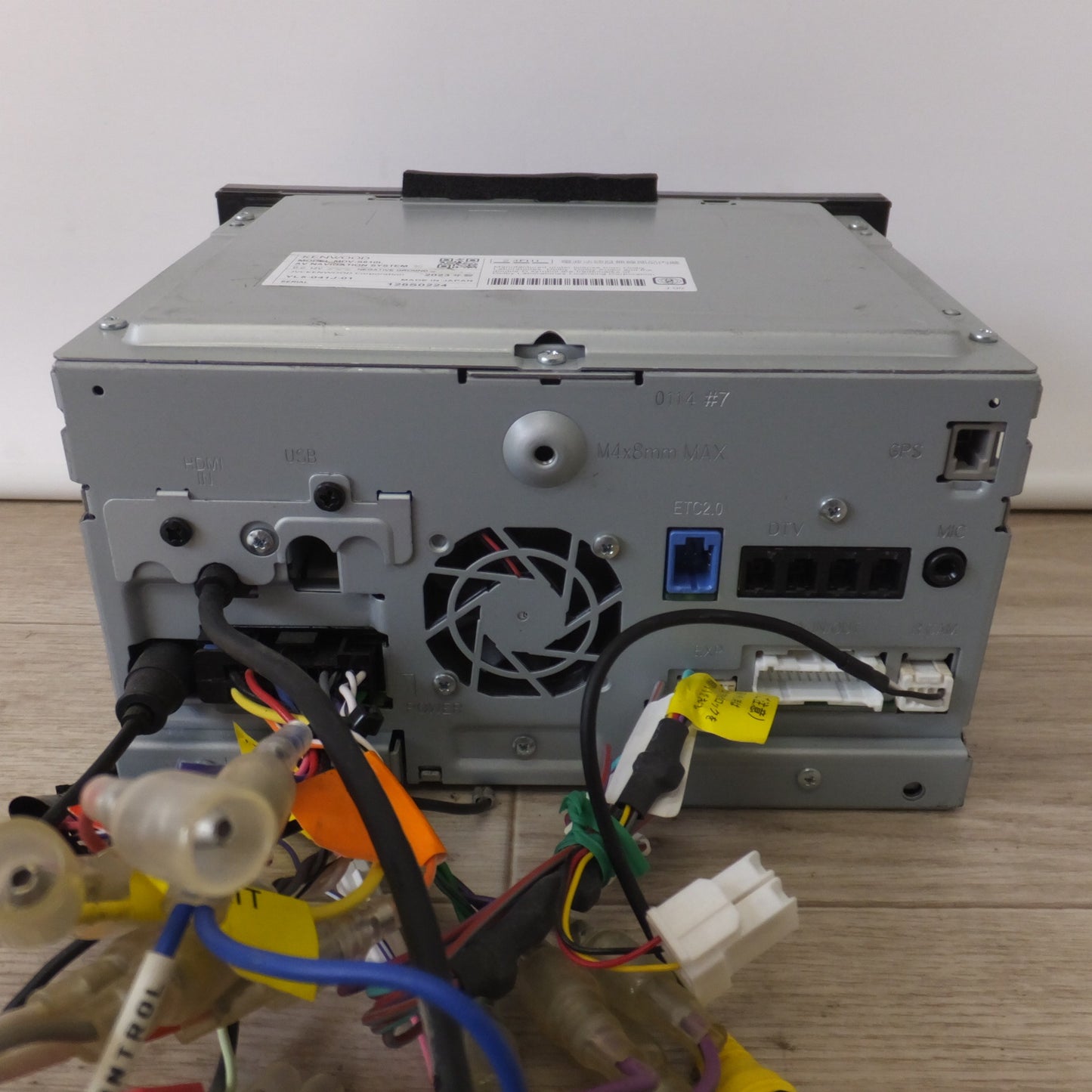 [送料無料] ★ケンウッド KENWOOD AVナビゲーション 彩速ナビ MDV-S810L[46]★