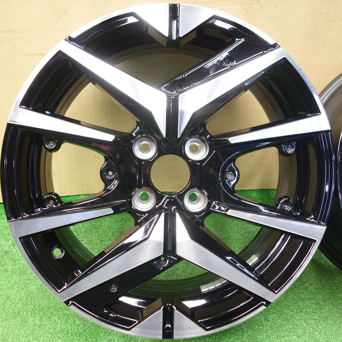 4本価格★プジョー 208 GT 純正 MOPAR ホイール 17インチ 17×7J PCD108/4H★5121402KTホ