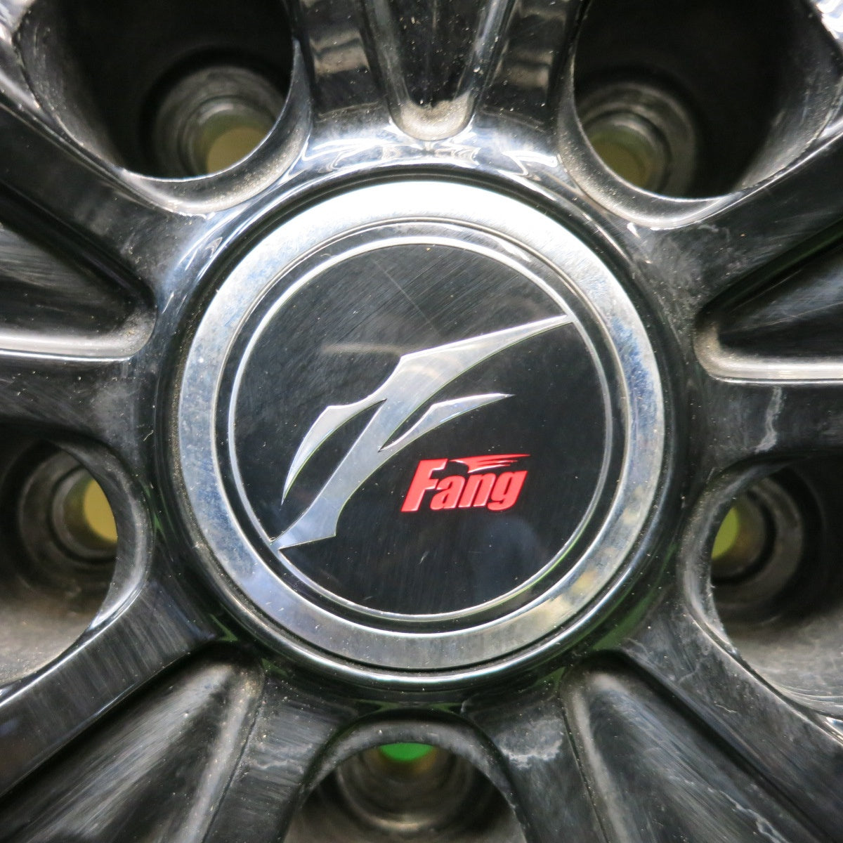 バリ溝！9.5分★スタッドレス 215/60R17 ダンロップ ウインターマックス SJ8 SJ8+ Fang ファング 17インチ PCD114.3/5H★6010805HAス