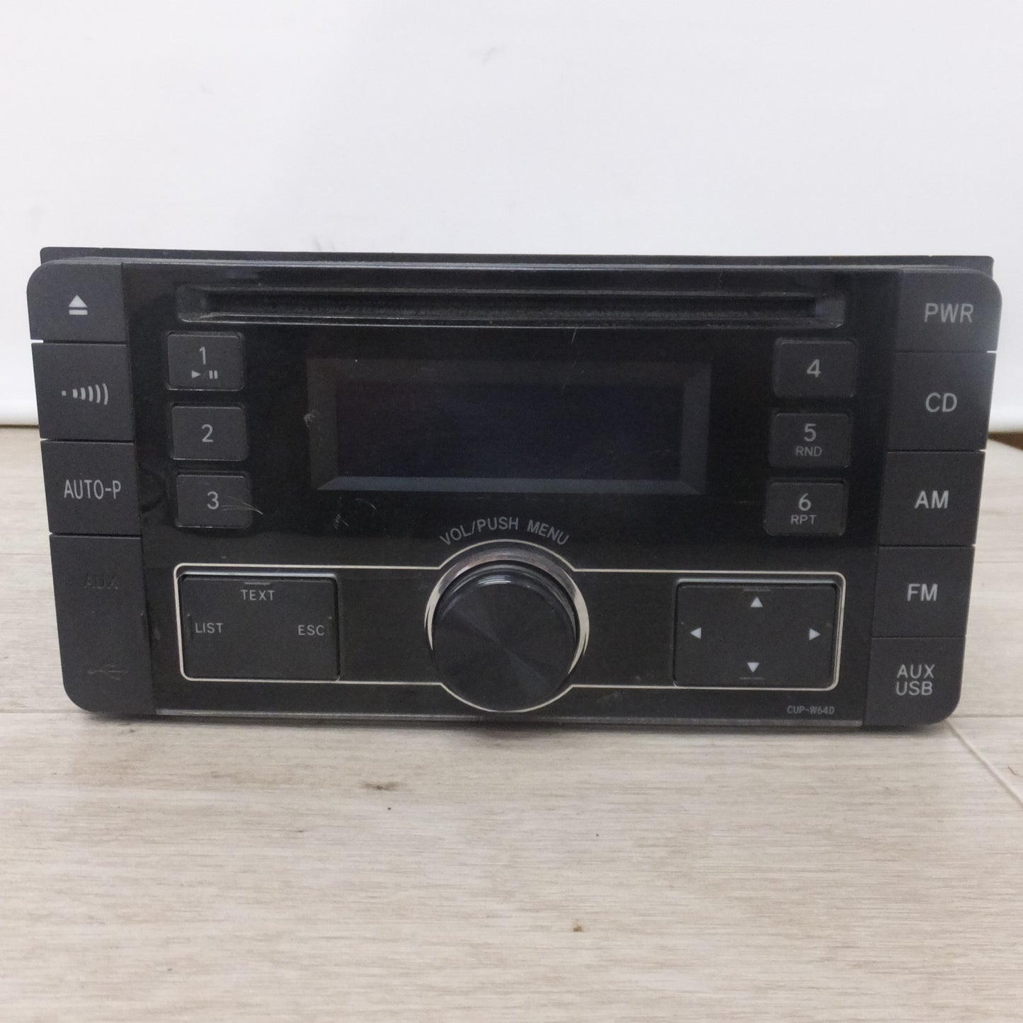[送料無料] ★パイオニア製 ダイハツ 純正 ワイド CD/USB チューナー CUP-W64D 08600-K9026 DEH-2238ZY(67★