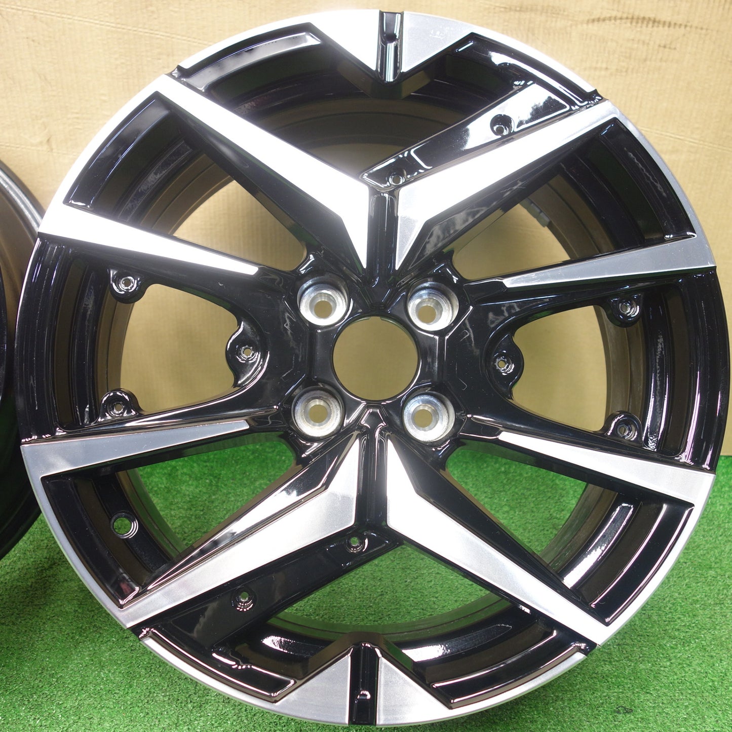 4本価格★プジョー 208 GT 純正 MOPAR ホイール 17インチ 17×7J PCD108/4H★5121402KTホ