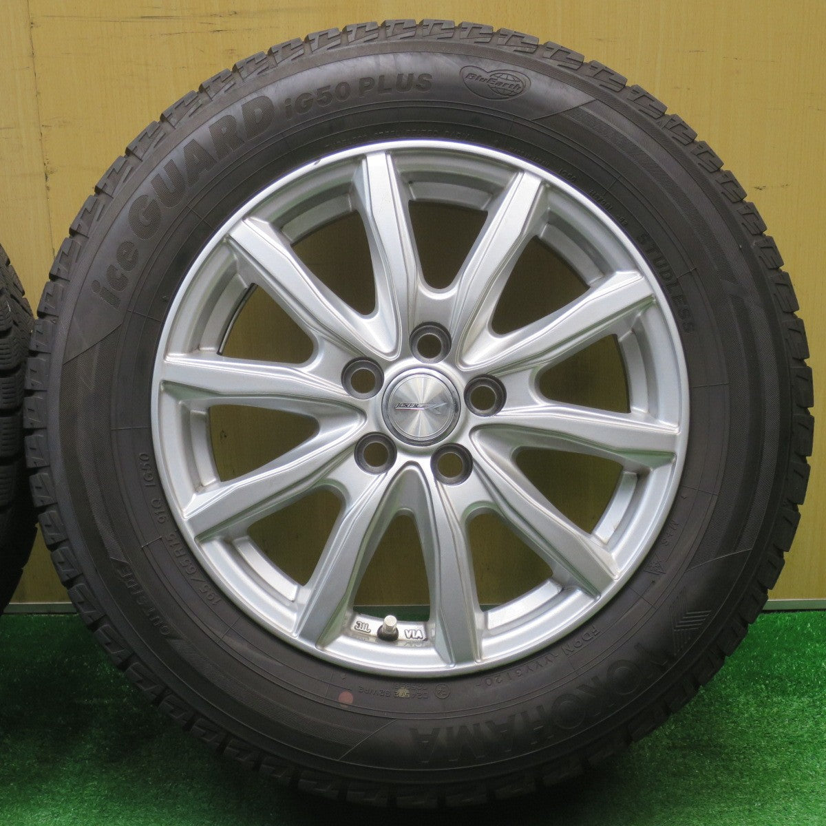 バリ溝！キレイ！9分★プリウス 等 195/65R15 スタッドレス ヨコハマ アイスガード iG50 プラス JOKER ジョーカー 15インチ PCD100/5H★5112504NJス