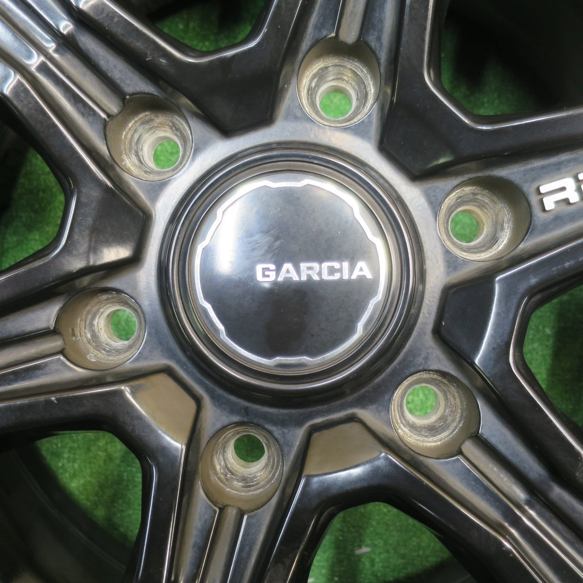 4本価格！23年★MID Garcia SS リボルバー KC 215/65R16 ミシュラン プライマシー4 16インチ ガルシア PCD139.7/6H★5102906NJノ