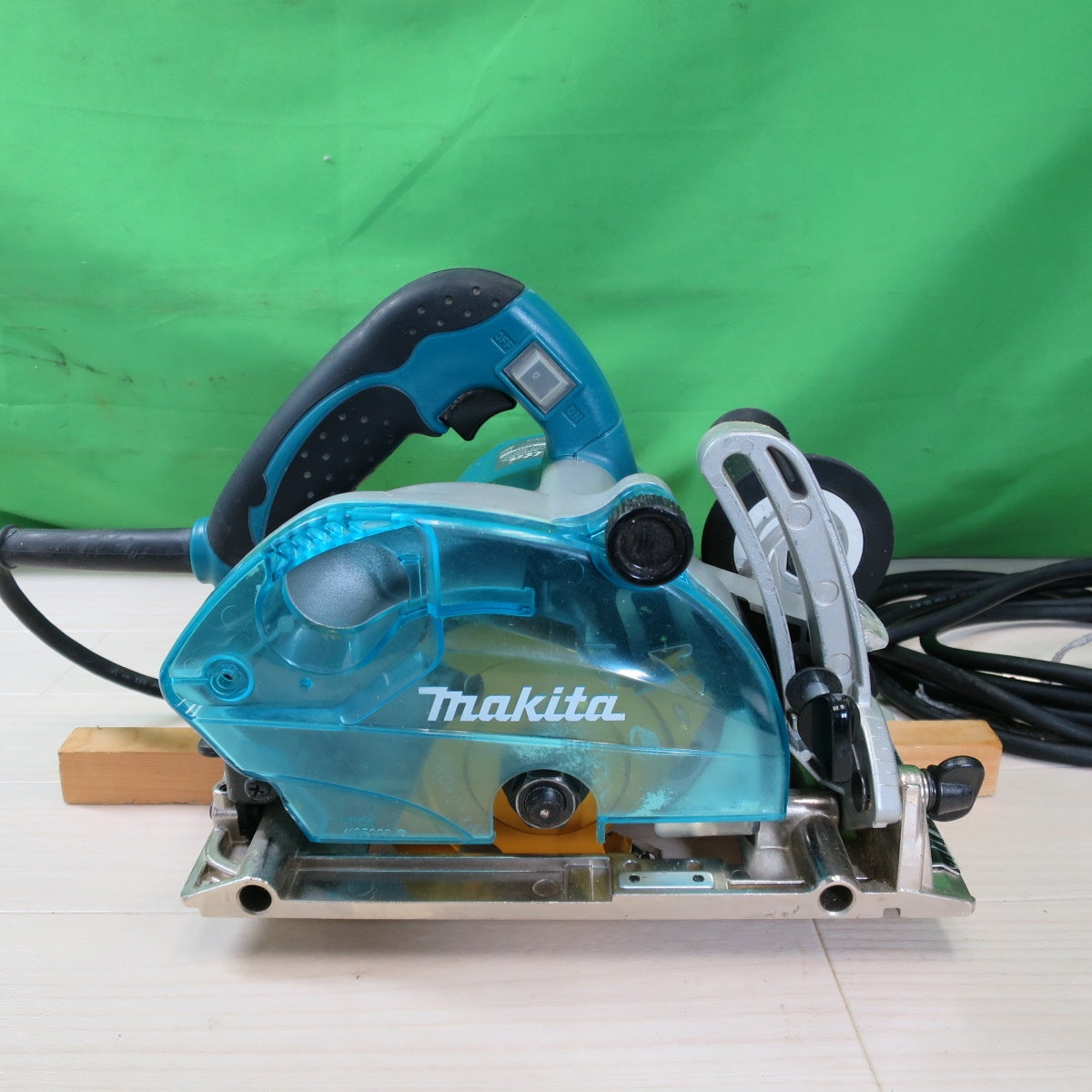 [送料無料] 付属品付き☆マキタ 小型 ミゾキリ 100V 外径 120mm 以下 3005BA 溝切り 電動 工具☆