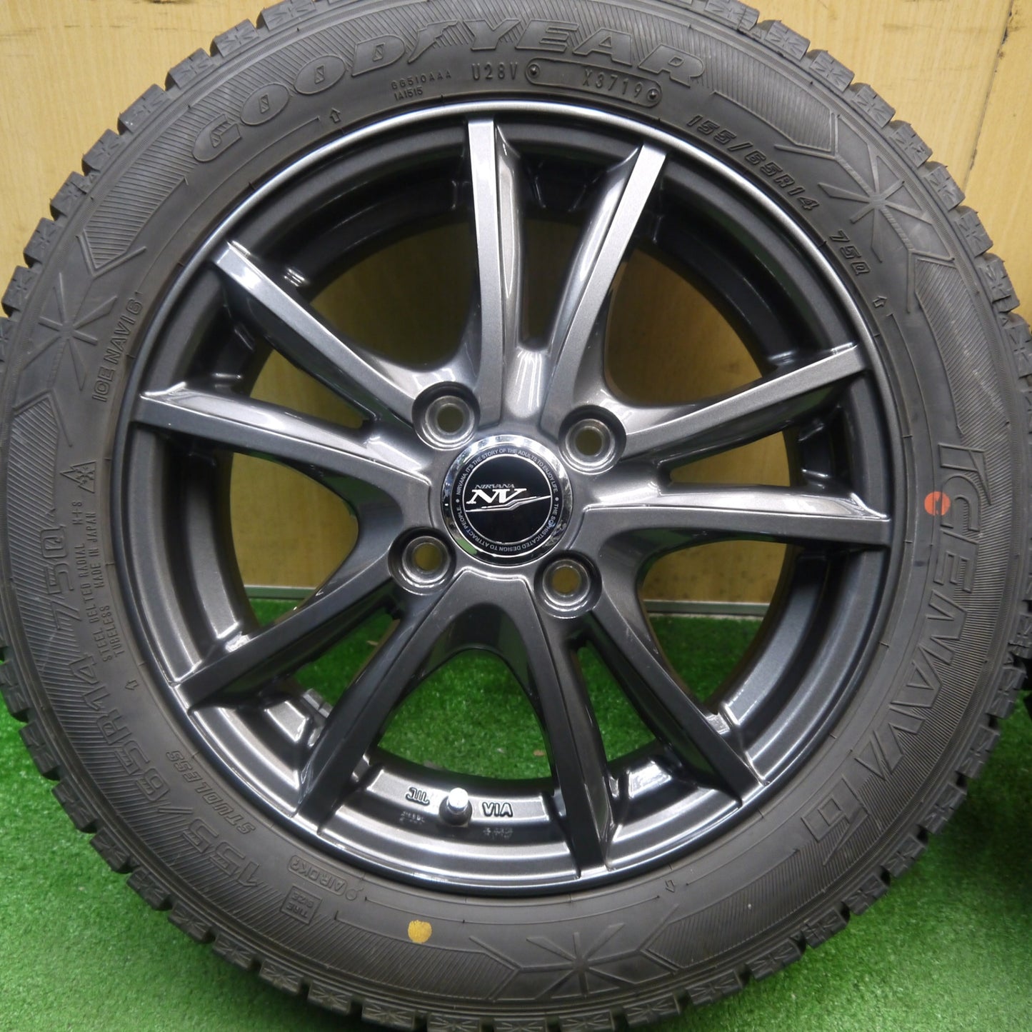 ほぼ未使用！キレイ★スタッドレス 155/65R14 グッドイヤー アイスナビ6 NIRVANA NV ニルバーナ ニルヴァーナ 14インチ PCD100/4H★6041002Hス