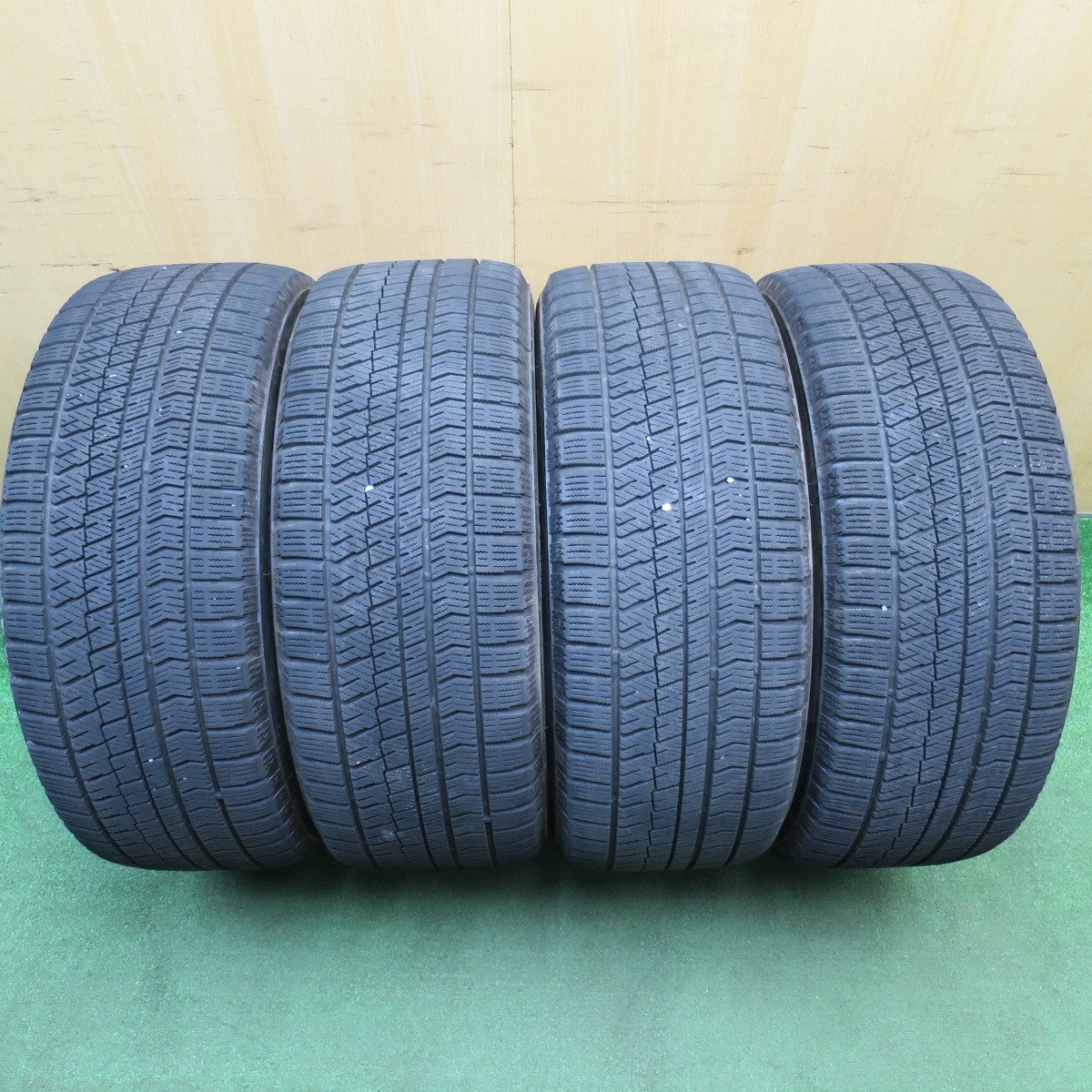 4本価格★トヨタ 30系 アルファード ヴェルファイア 純正 235/50R18 スタッドレス ブリヂストン ブリザック VRX2 18インチ PCD114.3/5H★6013001NJス