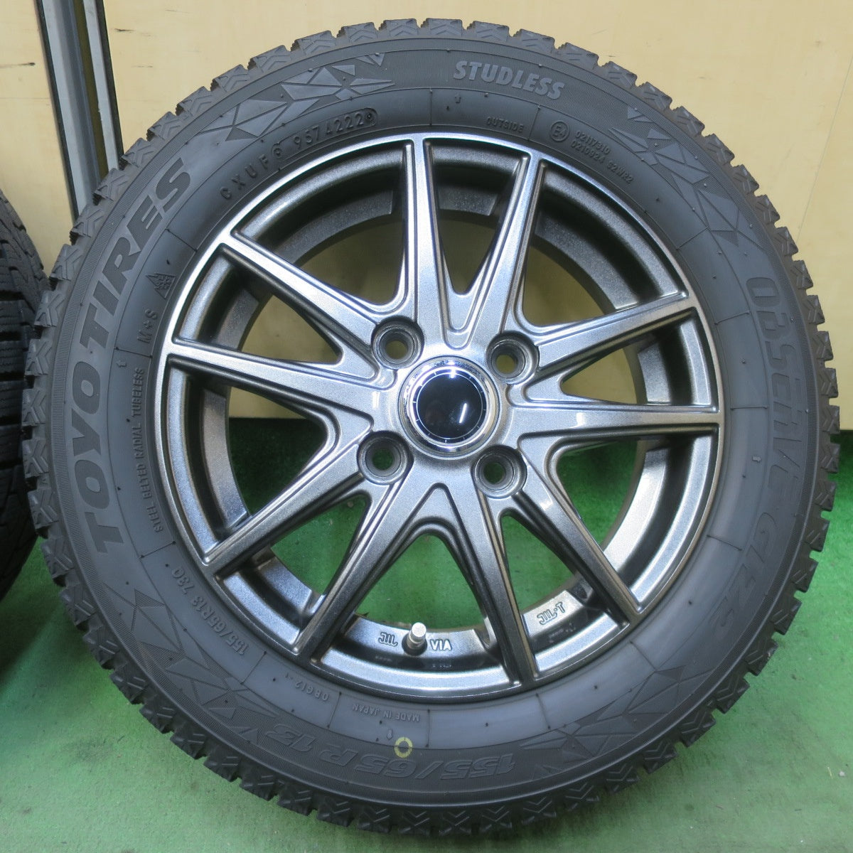 バリ溝！22年！キレイ！8.5分◎スタッドレス 155/65R13 トーヨー オブザーブ GIZ2 社外 アルミ 13インチ PCD100/4H◎6081205イス