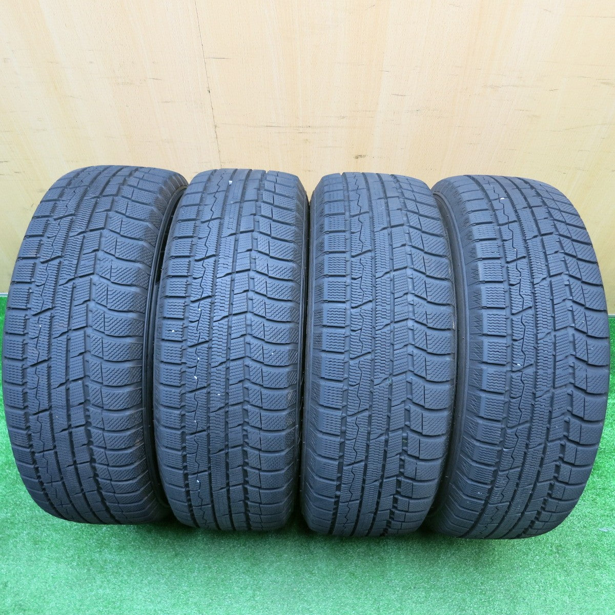 バリ溝！22年！キレイ！9.5分★スタッドレス 215/65R16 トーヨー ウインター トランパス TX SG-E 社外 アルミ 16インチ PCD114.3/5H★5102315HAス