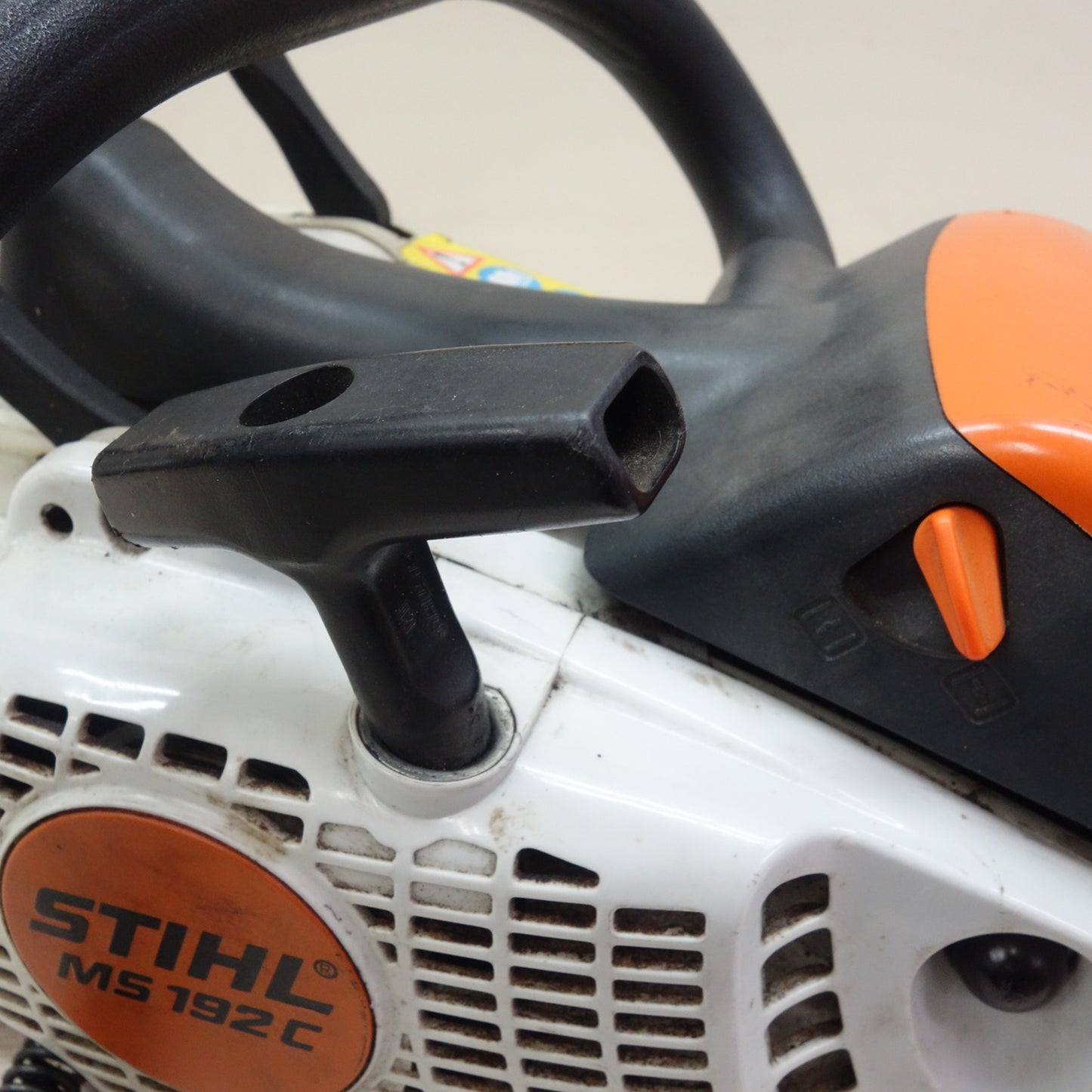 [送料無料] ☆スチール STIHL エンジン チェーンソー MS192C チェンソー 切断機 電動 工具 ジャンク☆