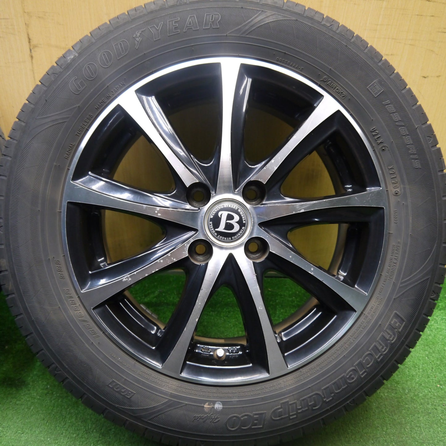 [送料無料] バリ溝！8.5分★185/65R15 グッドイヤー EfficientGrip ECO hybrid WINNING STREET WHEELS 15インチ PCD100/4H★5040412Hノ