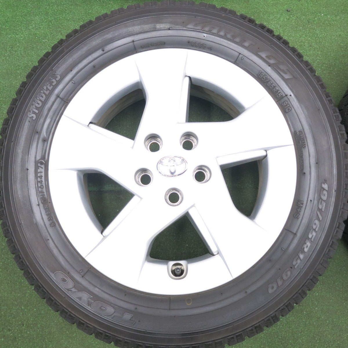 *送料無料* バリ溝！9分★トヨタ 30系 プリウス 純正 195/65R15 スタッドレス トーヨー ガリット G5 15インチ PCD100/5H★4053102HAス