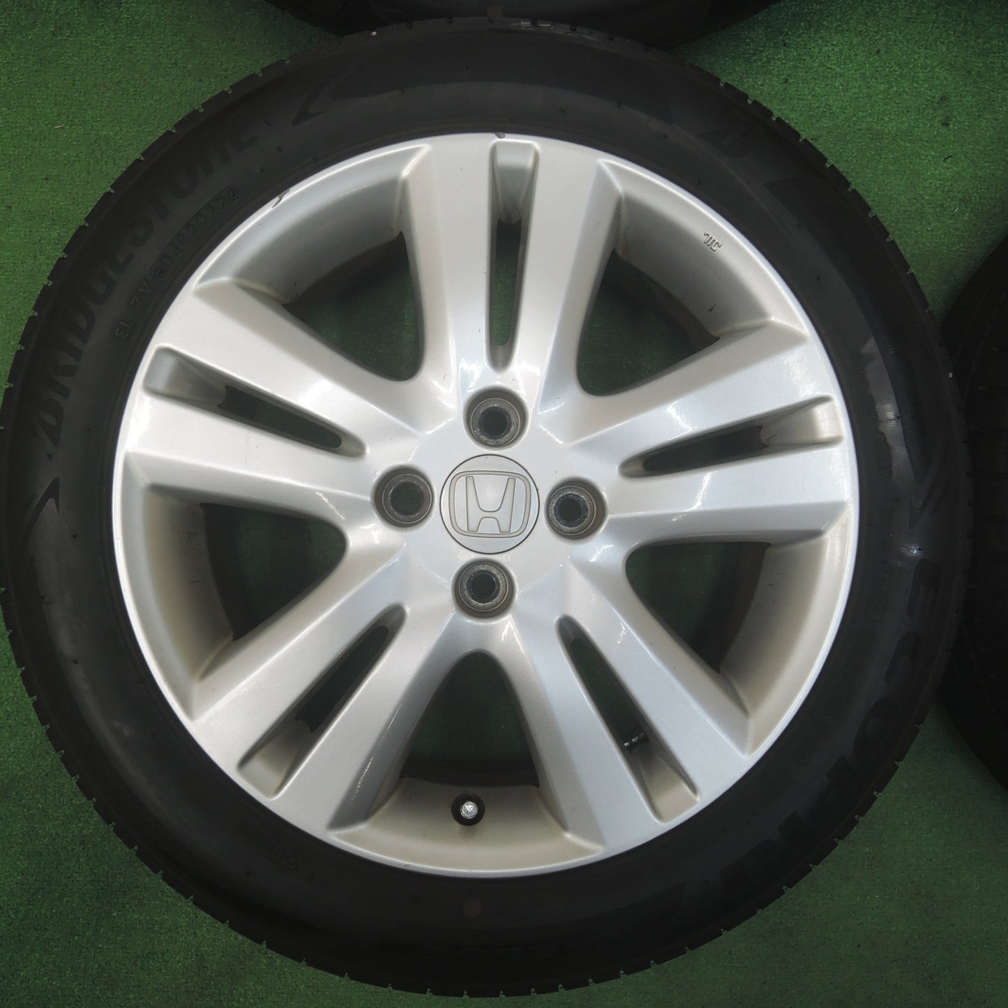 *送料無料* バリ溝！22年！9.5分★ホンダ フィット 純正 185/55R16 ブリヂストン エコピア NH200C 16インチ PCD100/4H★4033002SYノ
