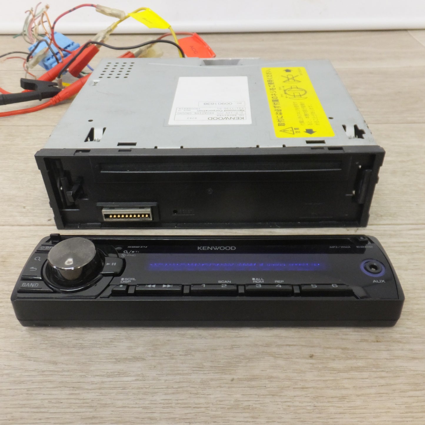 [送料無料] ★ケンウッド KENWOOD カーオーディオ 1DINコンポ CDレシーバー E262(34)★