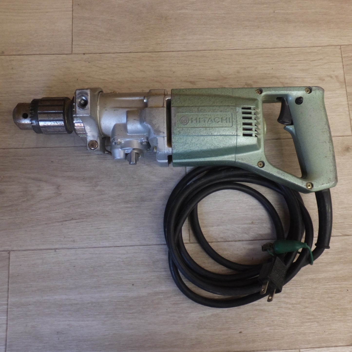 [送料無料] ★日立 HITACHI 19mm 振動ドリル V-19　100V 50/60Hz 570W 6A 1100rpm★