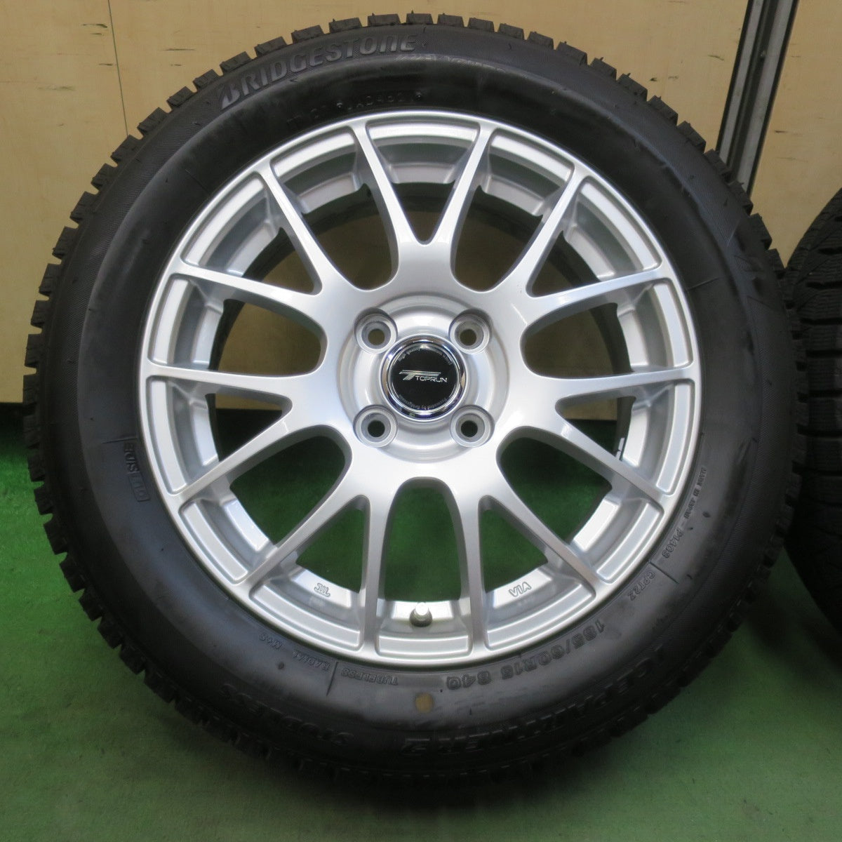 バリ溝！キレイ！ほぼ10分★スタッドレス 185/60R15 ブリヂストン アイスパートナー2 TOPRUN トップラン 15インチ PCD100/4H★6051007イス