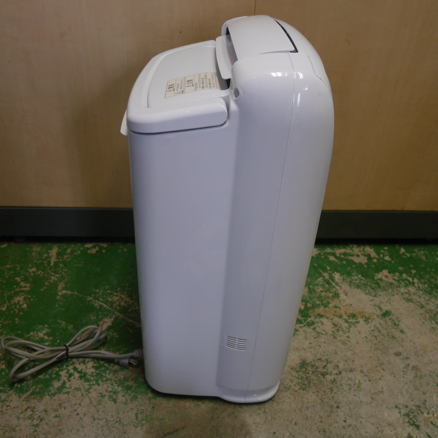 [送料無料] キレイ☆三菱 衣類 乾燥 除湿機 MJ-P180RX-W SARARI 除湿器 サラリ 2020年製 タンク容量 4.7L 100V☆