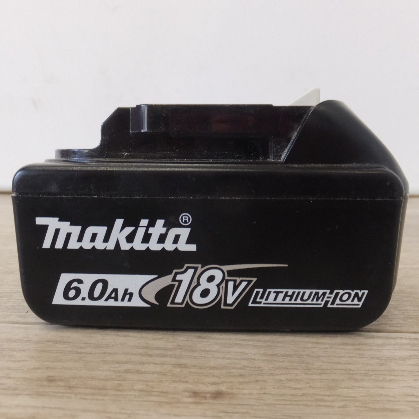 [送料無料] ★マキタ makita バッテリ BL1860B　DC18V 6.0Ah 108Wh Li-ion20　雪マーク★