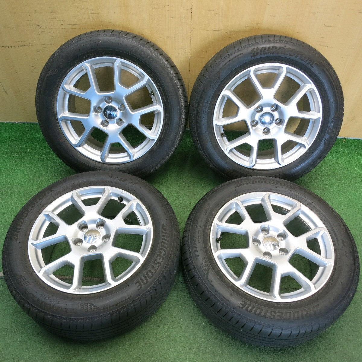 バリ溝！キレイ！9.5分◎JEEP ジープ レネゲード 純正 MOPAR 215/60R17 ブリヂストン トランザ T005 17インチ PCD110/5H◎6061404HAノ