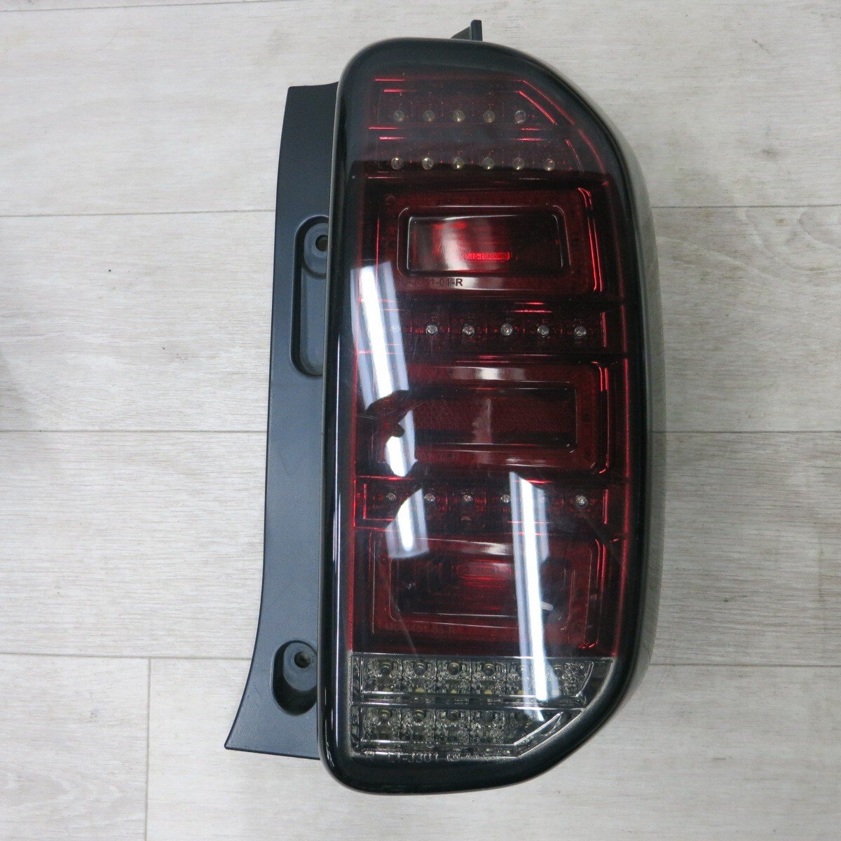 [送料無料] ジャンク品◆左右セット◆JUNYAN スズキ ハスラー MR41S テール ライト ランプ スモーク BT-J301◆◆