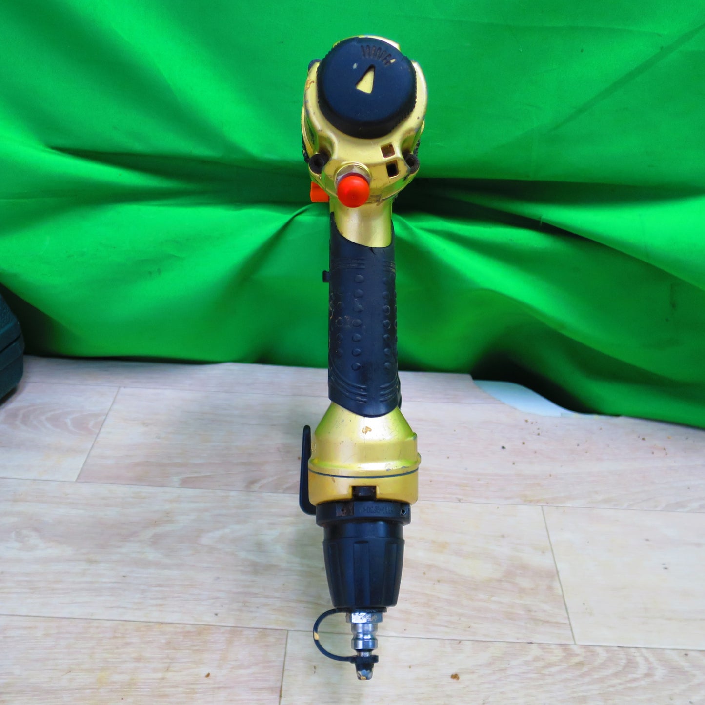 [送料無料] ☆日立工機 HITACHI フロア用 高圧タッカ N 5004HMF 50mm ケース付き 電動 工具 DIY エアーツール 空打防止機構付☆