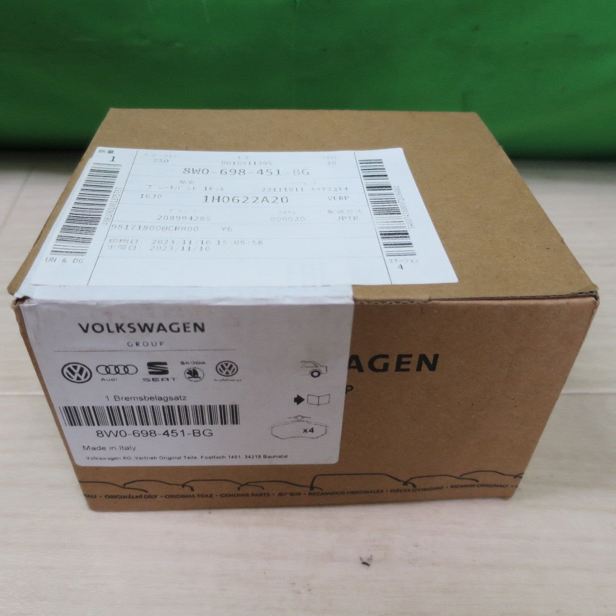 [送料無料] 未使用！前後セット☆アウディ S5 純正 ブレーキ パッド 8W0 698 151 BD 8W0-698-451-BG AUDI 2385 2388☆