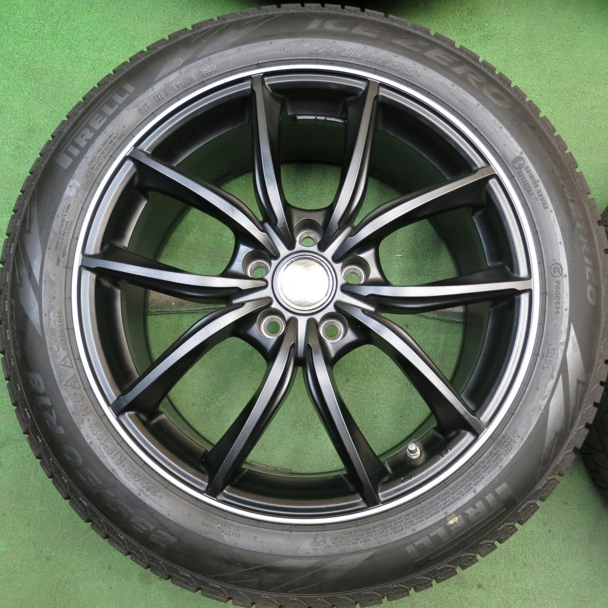 バリ溝！23年！キレイ！9分◎マセラティ レヴァンテ 等 EUROTECH MP-LINE 235/50R18 スタッドレス ピレリ アイスゼロ アシンメトリコ ユーロテック 18インチ PCD114.3/5H◎6072504HAス