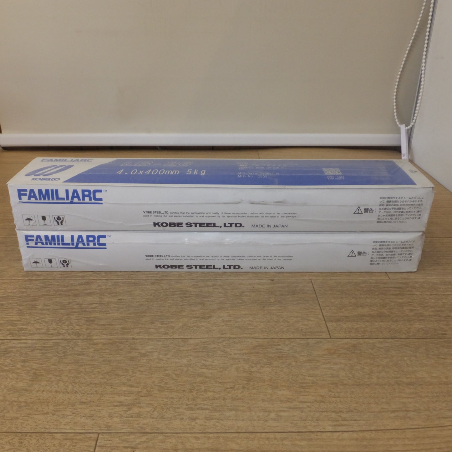 [送料無料] 未使用★神戸製鋼 KOBELCO 溶接棒 FAMILIARC LB-26 4.0×400mm 5kg 2箱 セット★